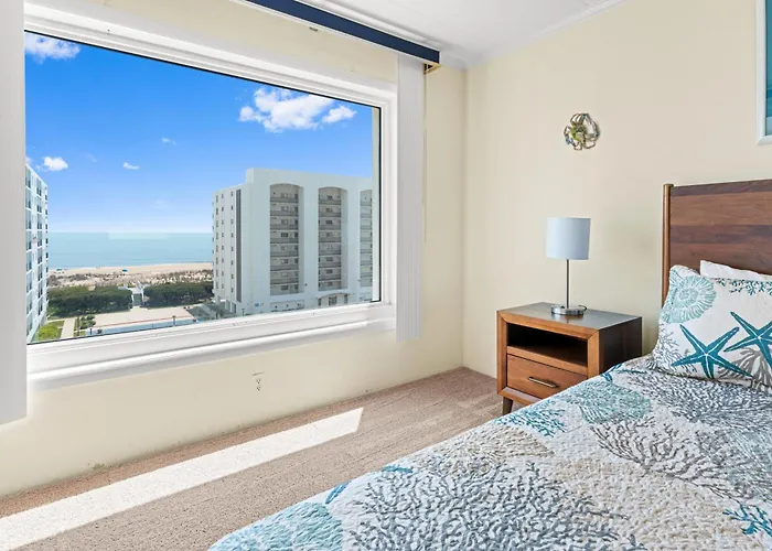 Holiday home Ocean View 2-bedroom At Excalibur Perfect Coastal Getaway *